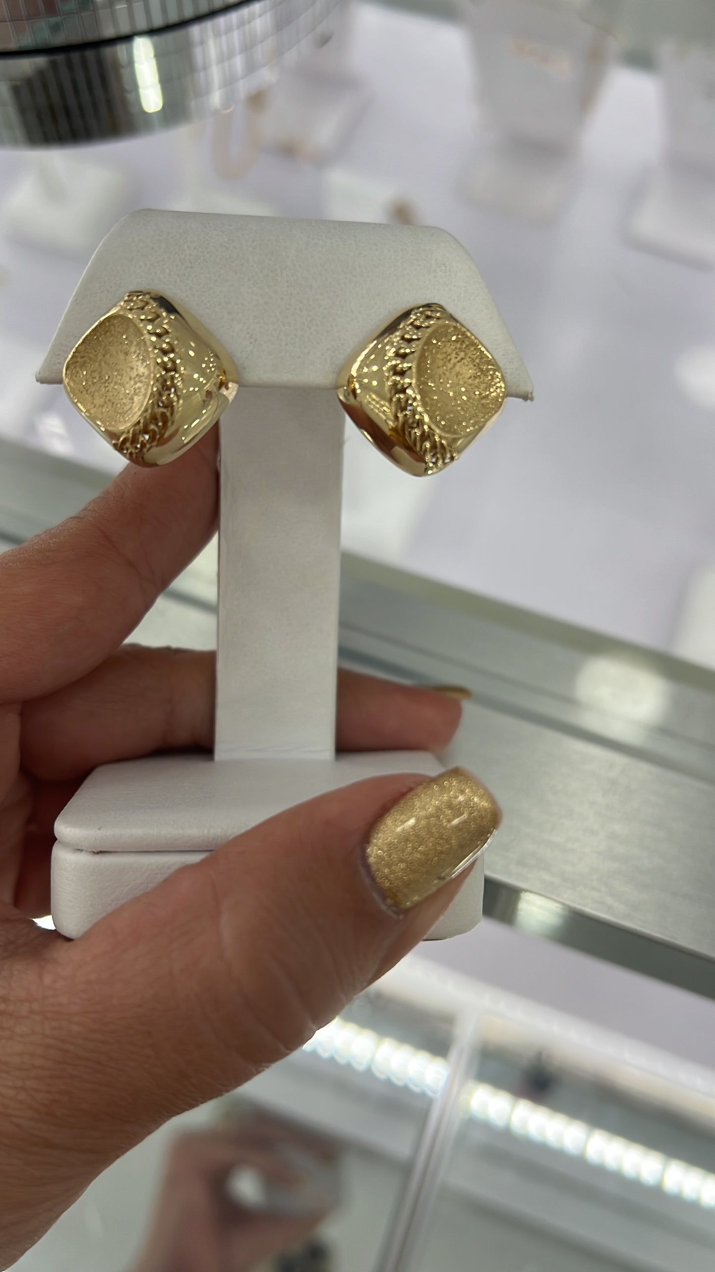 Aretes De Omega 14K