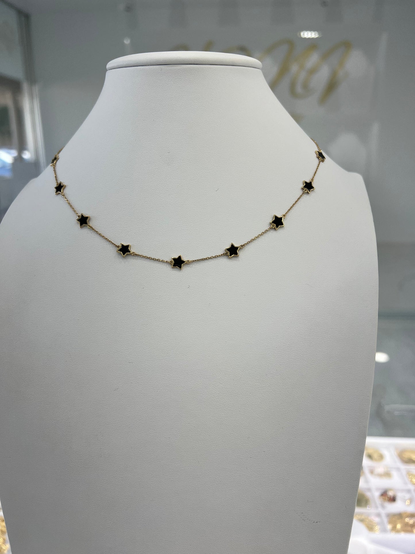 Gargantilla De Estrellas Negras 14K