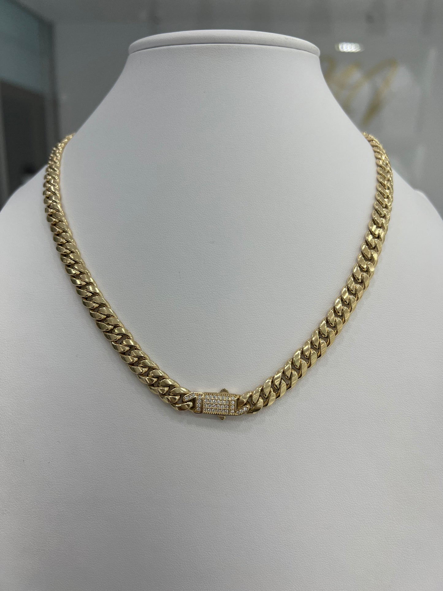 Cadena Semisolida Estilo Mónaco 14K