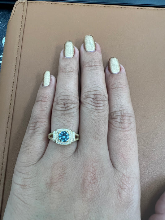 Anillo De Circonias Blancas Y Azul 14K