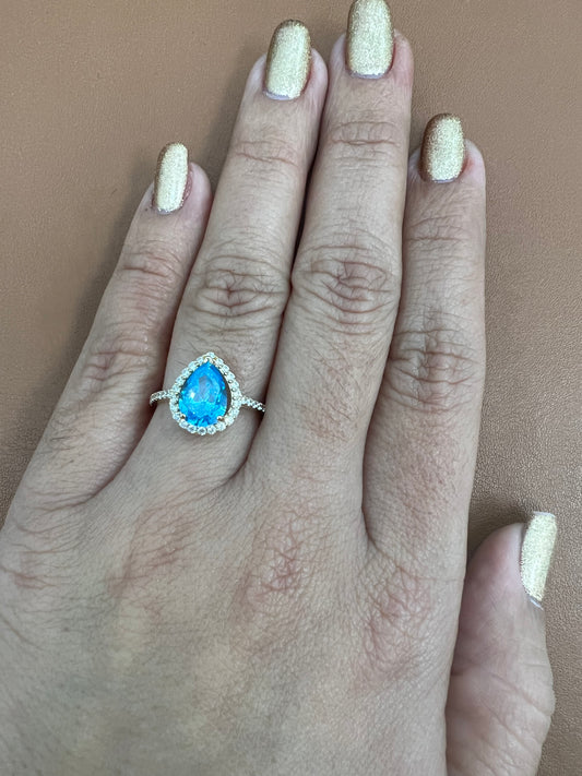 Anillo De Circonias Blancas y Azul 14K