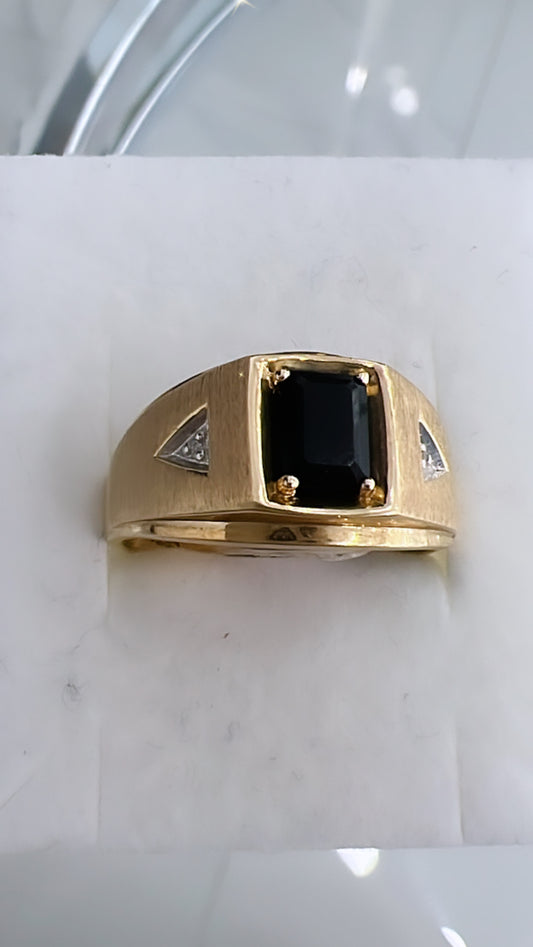 Anillo De Hombre De Piedra Negra 10K