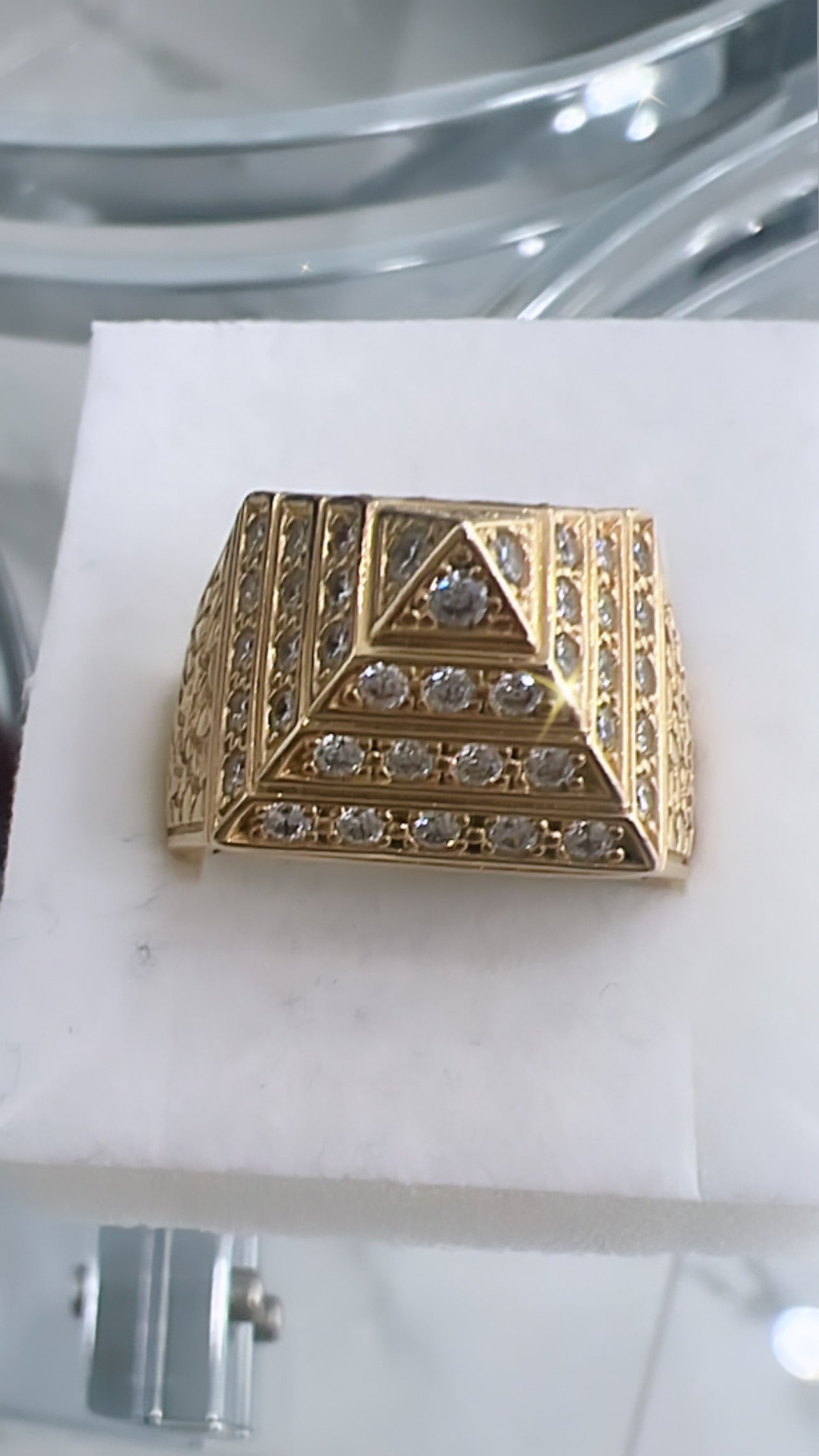 Anillo De Hombre De Pirámide 14K