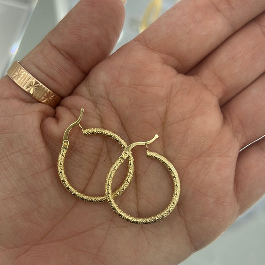 Argollas brocadas 14k